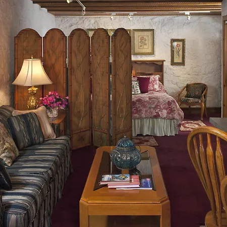 Cliff Cottage Inn Eureka Springs Exterior photo